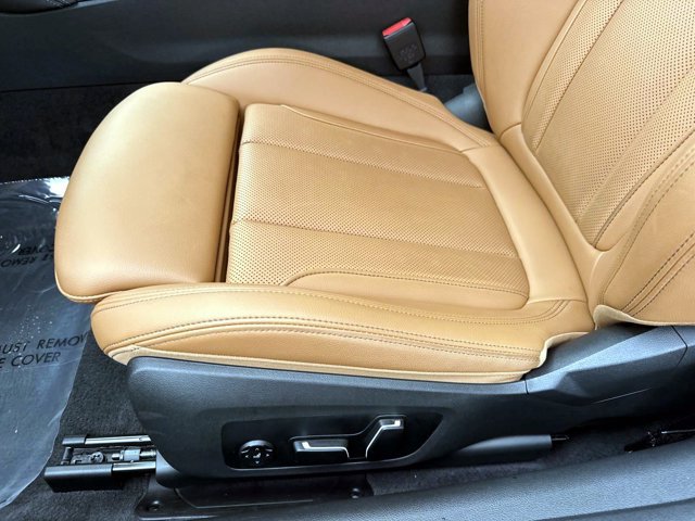 Used 2026 BMW M440i Coupe RWD image 13