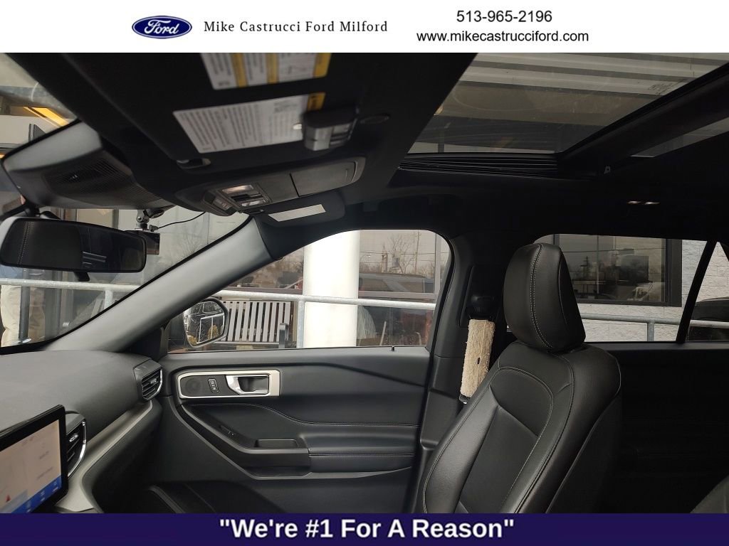 Used 2020 Ford Explorer XLT w/ Equipment Group 202A image 11