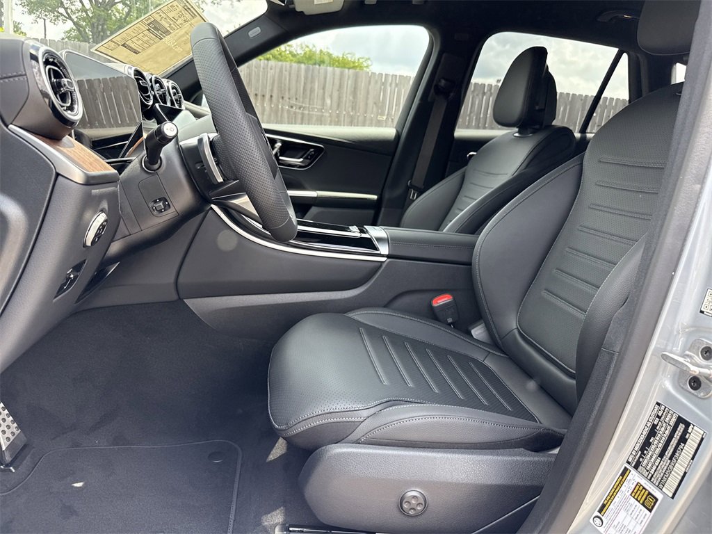 New 2025 Mercedes-Benz GLC 350e 4MATIC image 10