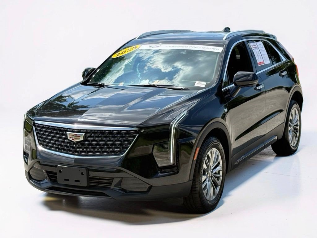 Certified 2025 Cadillac XT4 Premium Luxury FWD image 11