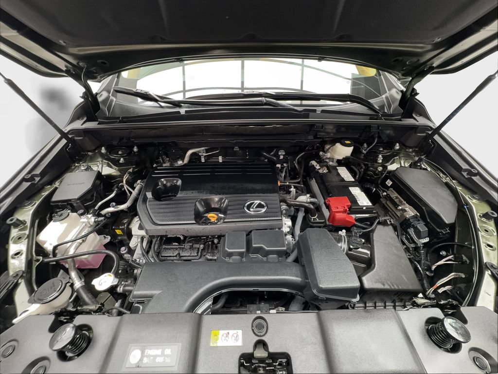Used 2025 Lexus NX 250 FWD w/ Towing Package (2000 Lbs) image 18