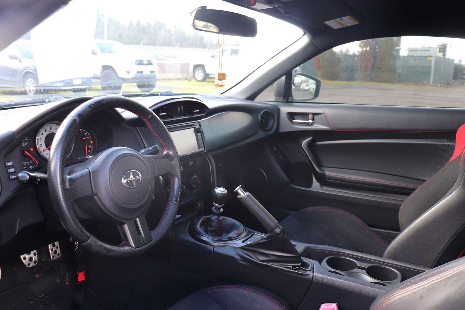 Used 2014 Scion FR-S image 10