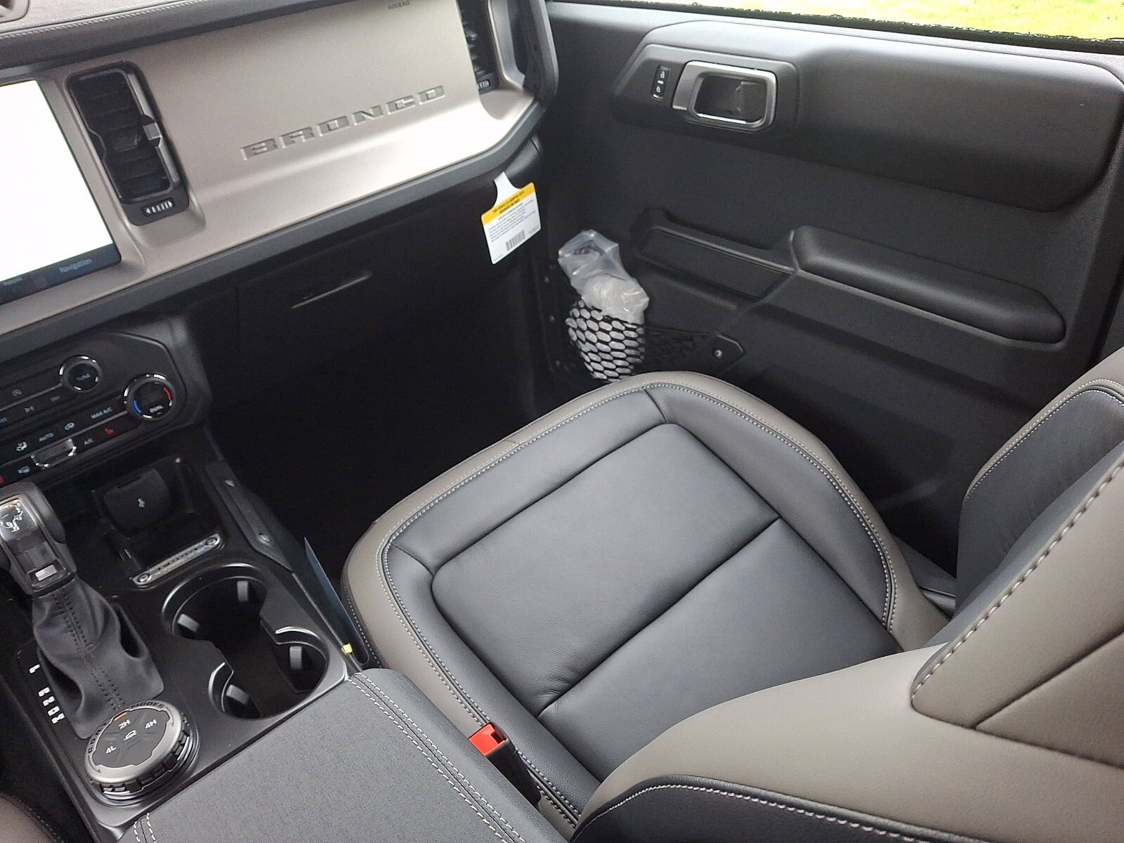 New 2026 Ford Bronco Outer Banks AWD/4WD image 41