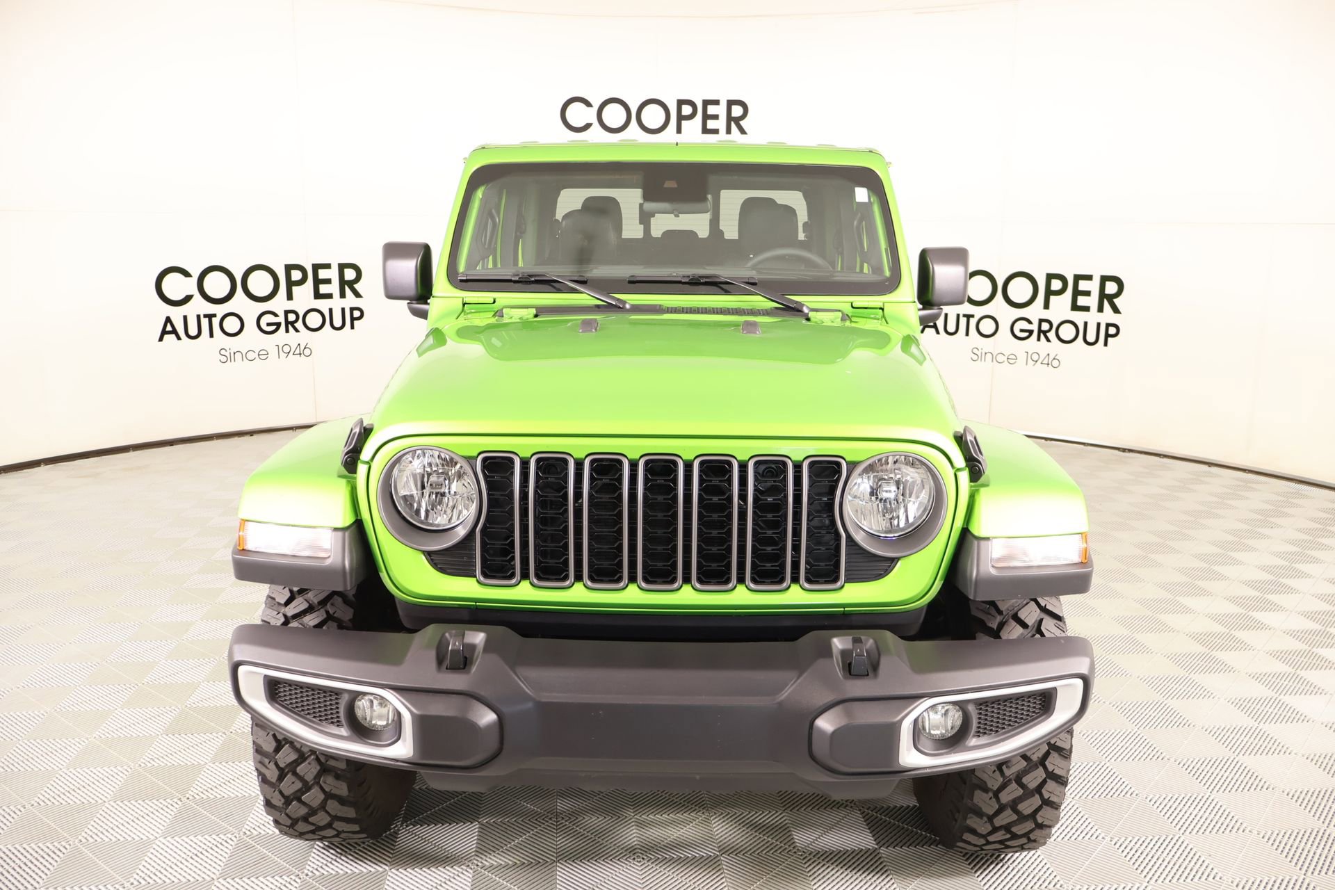 New 2025 Jeep Gladiator Sport AWD/4WD image 9