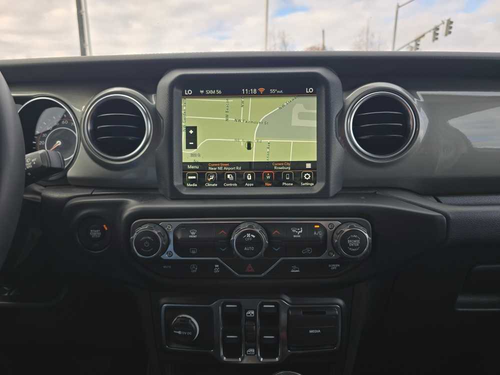 Used 2023 Jeep Wrangler Sahara image 12