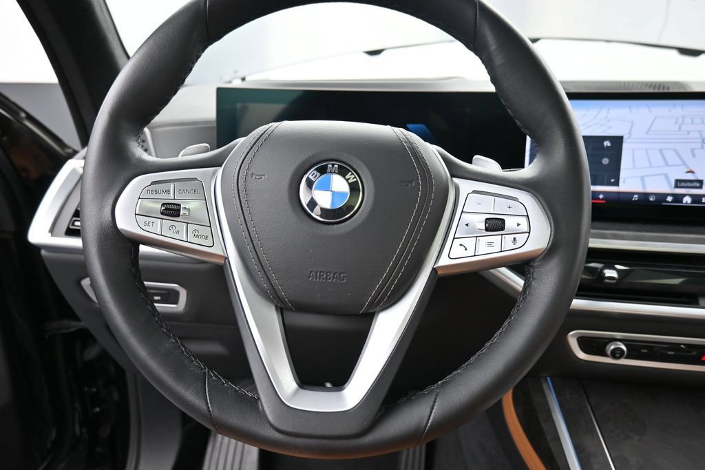 Used 2024 BMW X7 xDrive40i AWD/4WD image 12