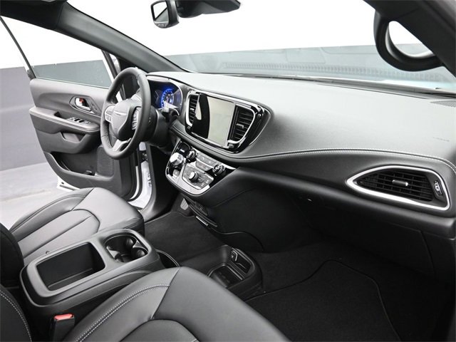 New 2026 Chrysler Pacifica Select image 24