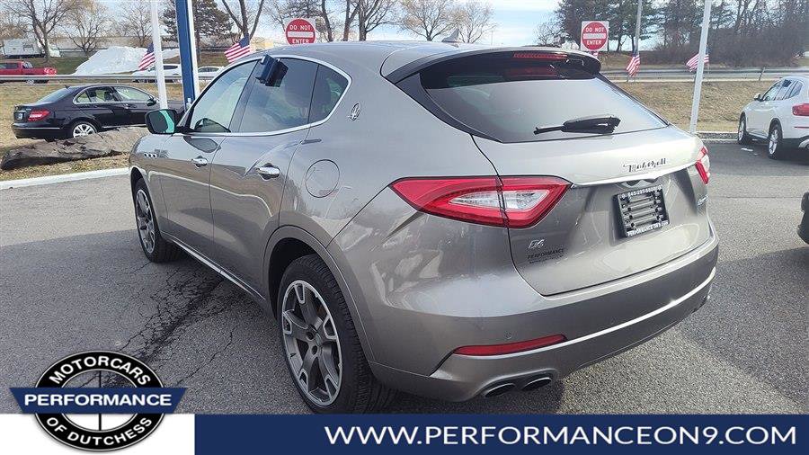 Used 2019 Maserati Levante image 5