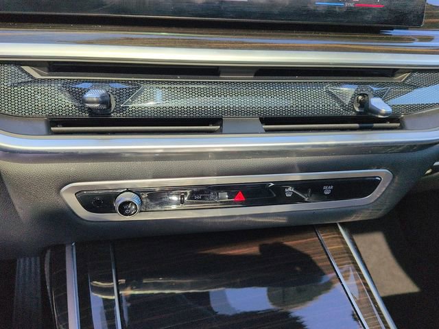 Used 2024 BMW X7 xDrive40i image 23