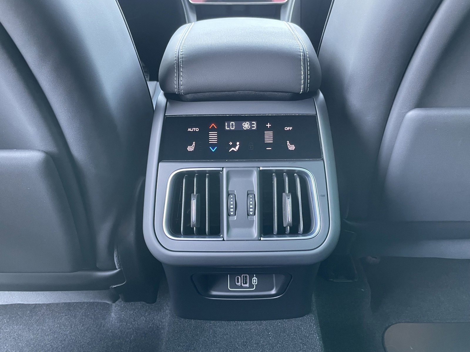 New 2024 Maserati Grecale GT image 30