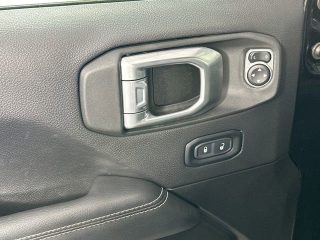 Used 2022 Jeep Wrangler Unlimited Sahara w/ Cold Weather Group AWD/4WD image 26