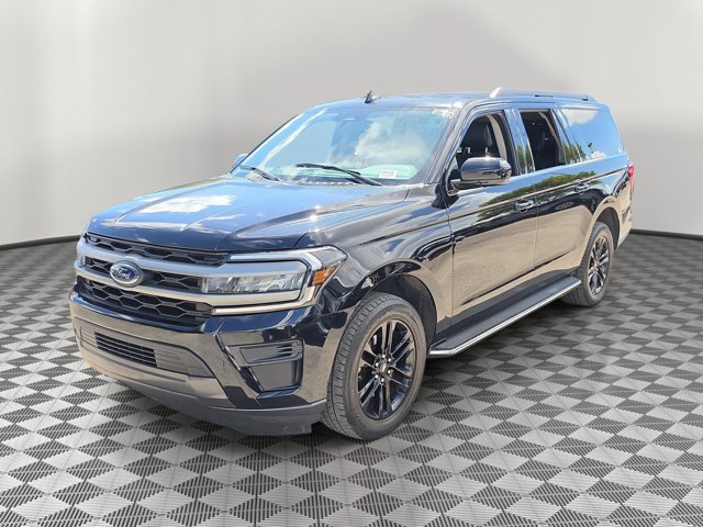 Used 2023 Ford Expedition Max XLT RWD image 3