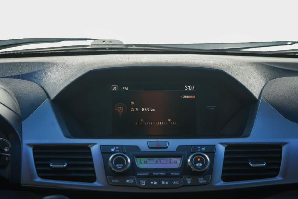 Used 2015 Honda Odyssey Touring image 14