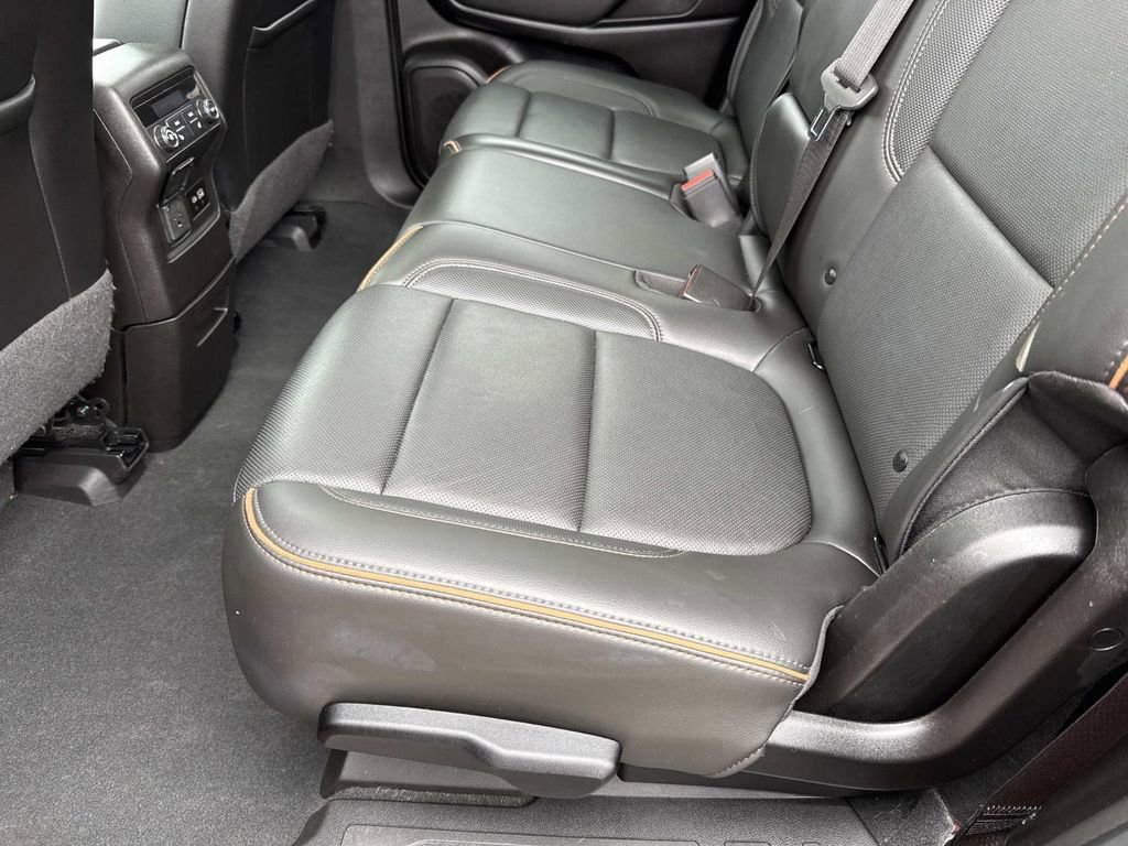 Used 2023 GMC Acadia AT4 w/ Preferred Package image 14