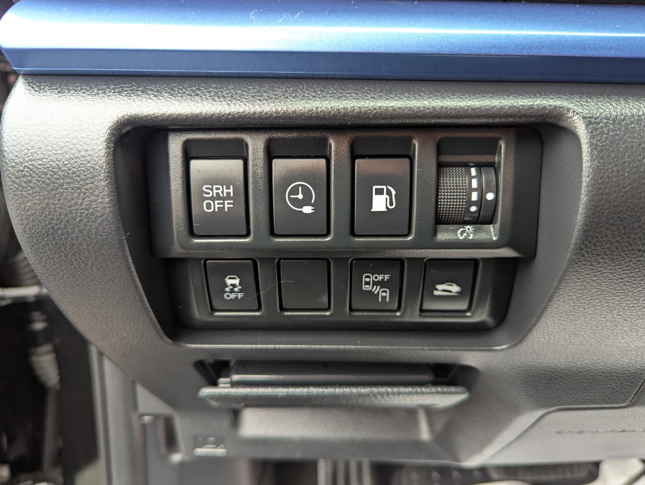 Used 2019 Subaru Crosstrek Hybrid w/ Moonroof Package w/Navigation image 17