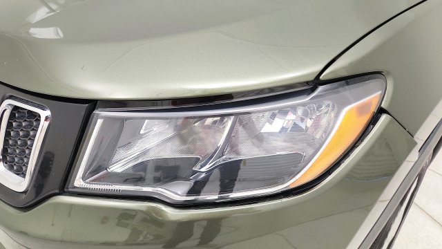 Used 2019 Jeep Compass Latitude FWD image 36