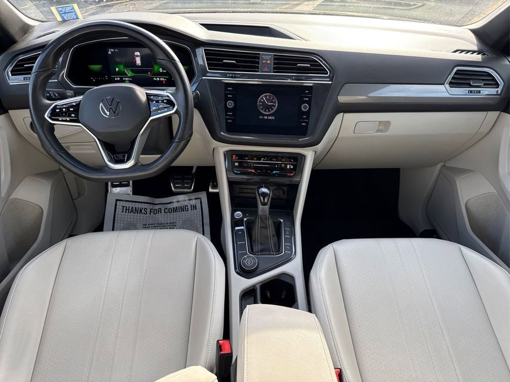Used 2023 Volkswagen Tiguan SE R-Line image 22