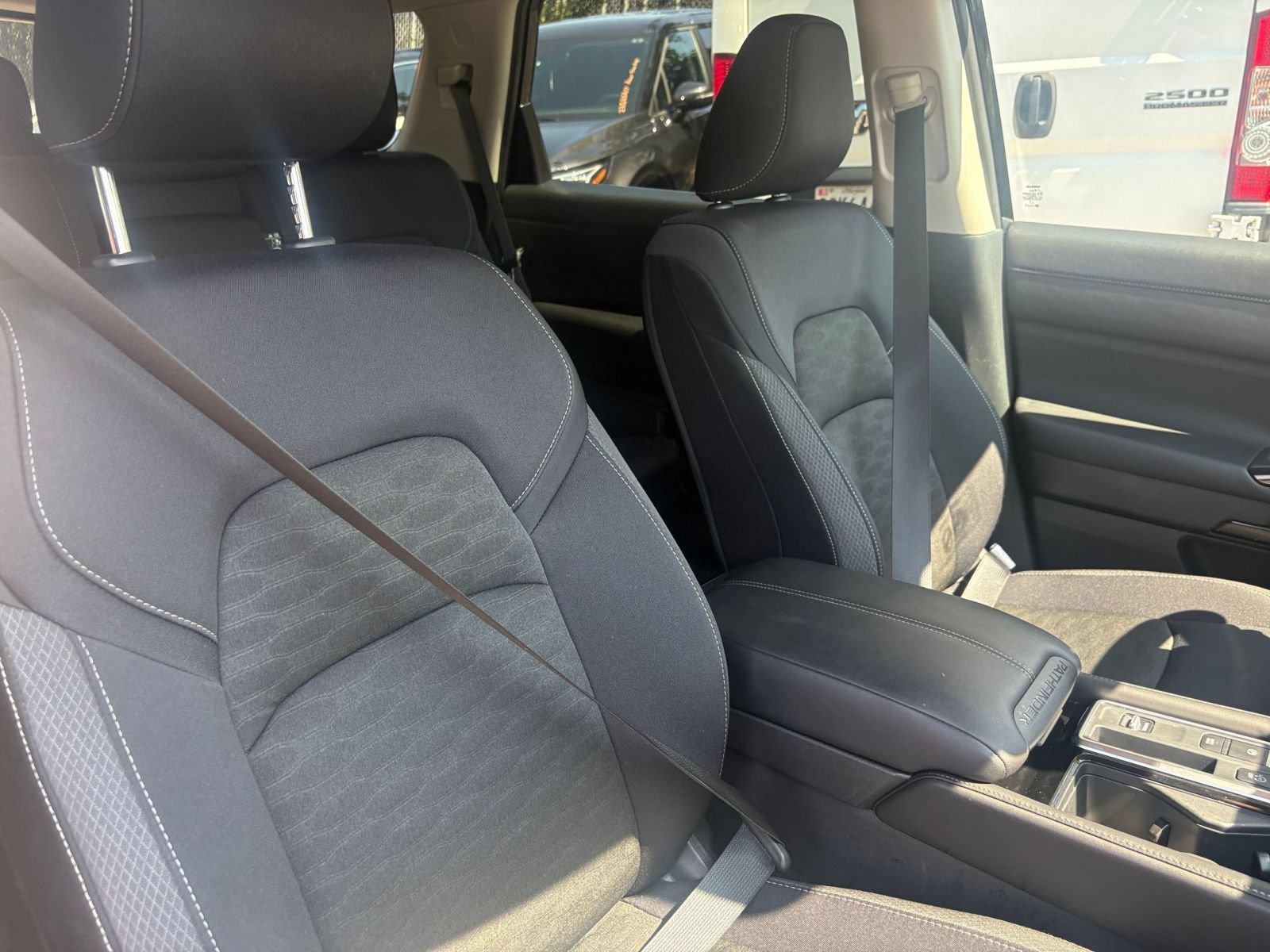 Used 2026 Nissan Pathfinder SV FWD image 47