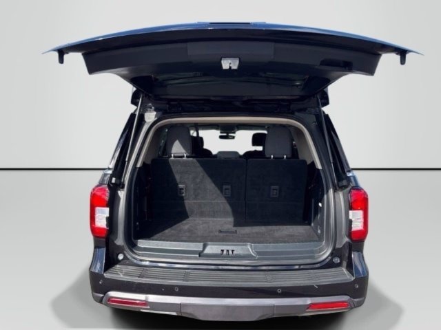 Used 2024 Ford Expedition XLT AWD/4WD image 38