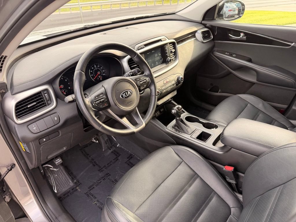 Used 2017 Kia Sorento FWD w/ LX Convenience Package image 28