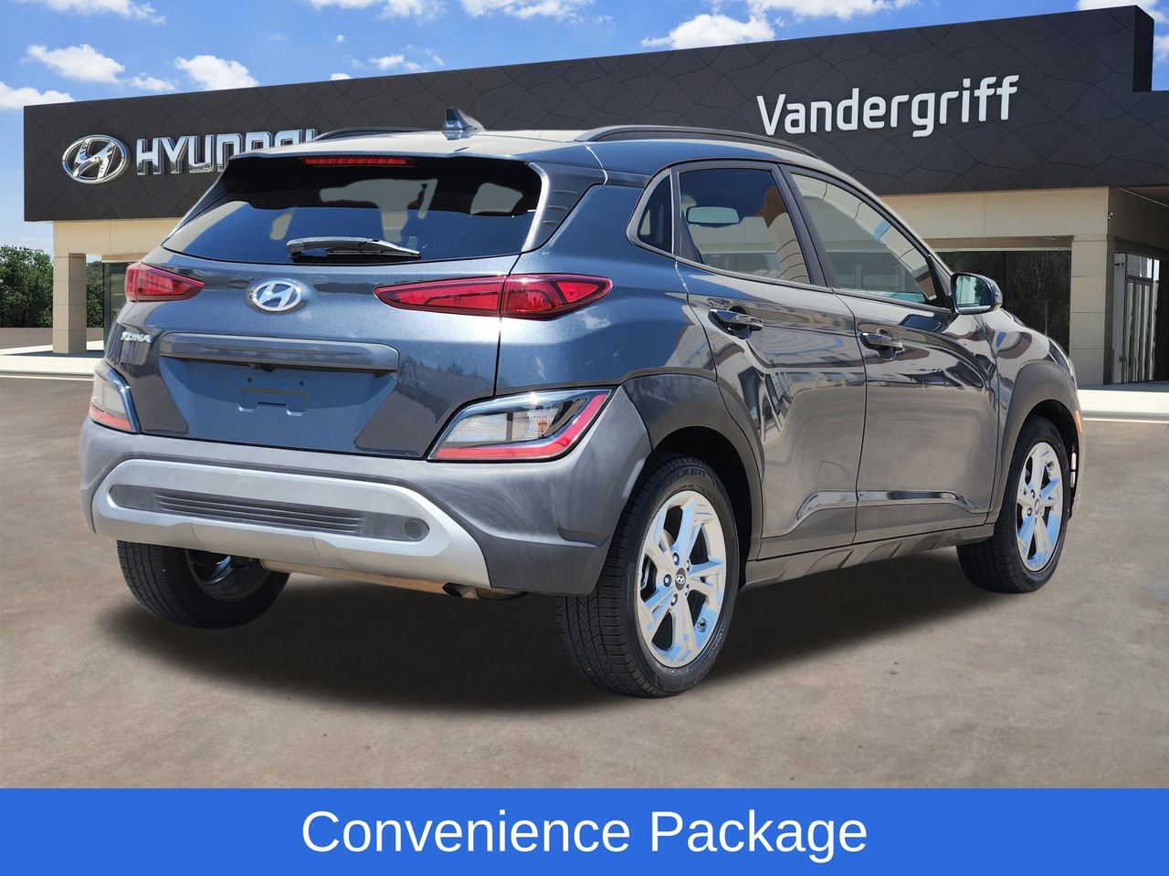 Used 2022 Hyundai Kona SEL w/ Convenience Package FWD image 4