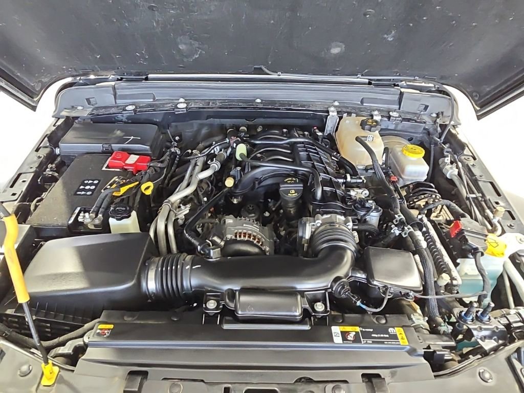 Used 2022 Jeep Wrangler Sport AWD/4WD image 34