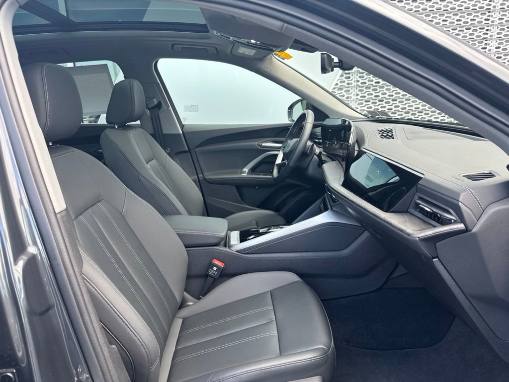 Used 2025 Audi Q5 Premium w/ Convenience Package AWD/4WD image 10