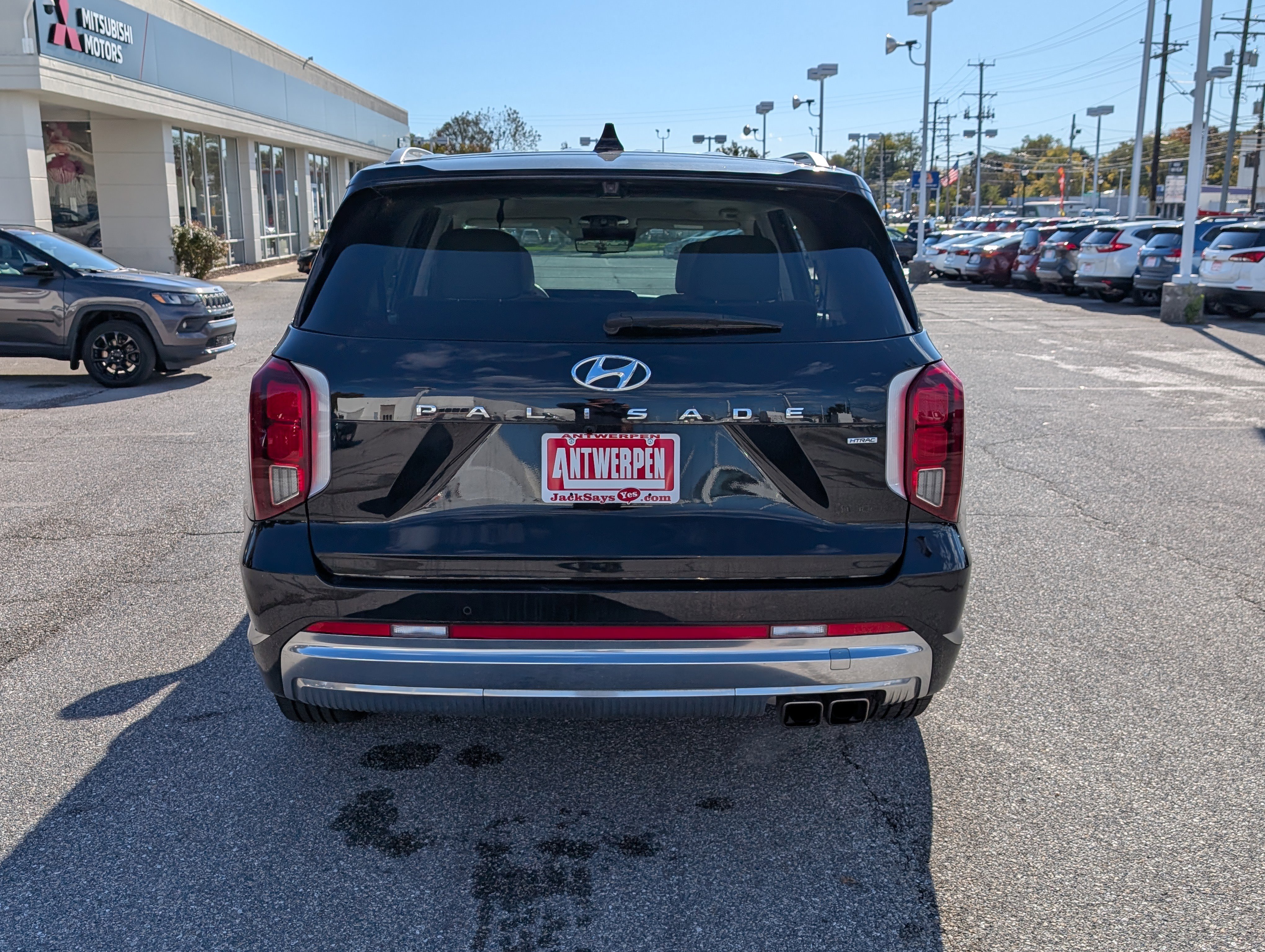 Used 2024 Hyundai Palisade Calligraphy image 4