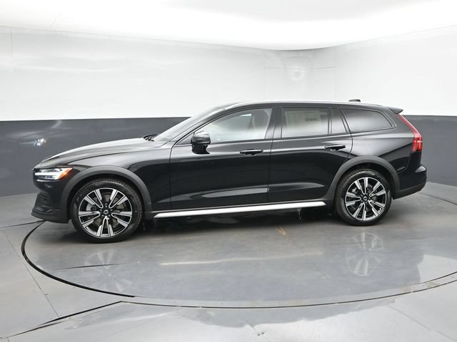 New 2026 Volvo V60 B5 Cross Country Ultra w/ Climate Package AWD/4WD image 6