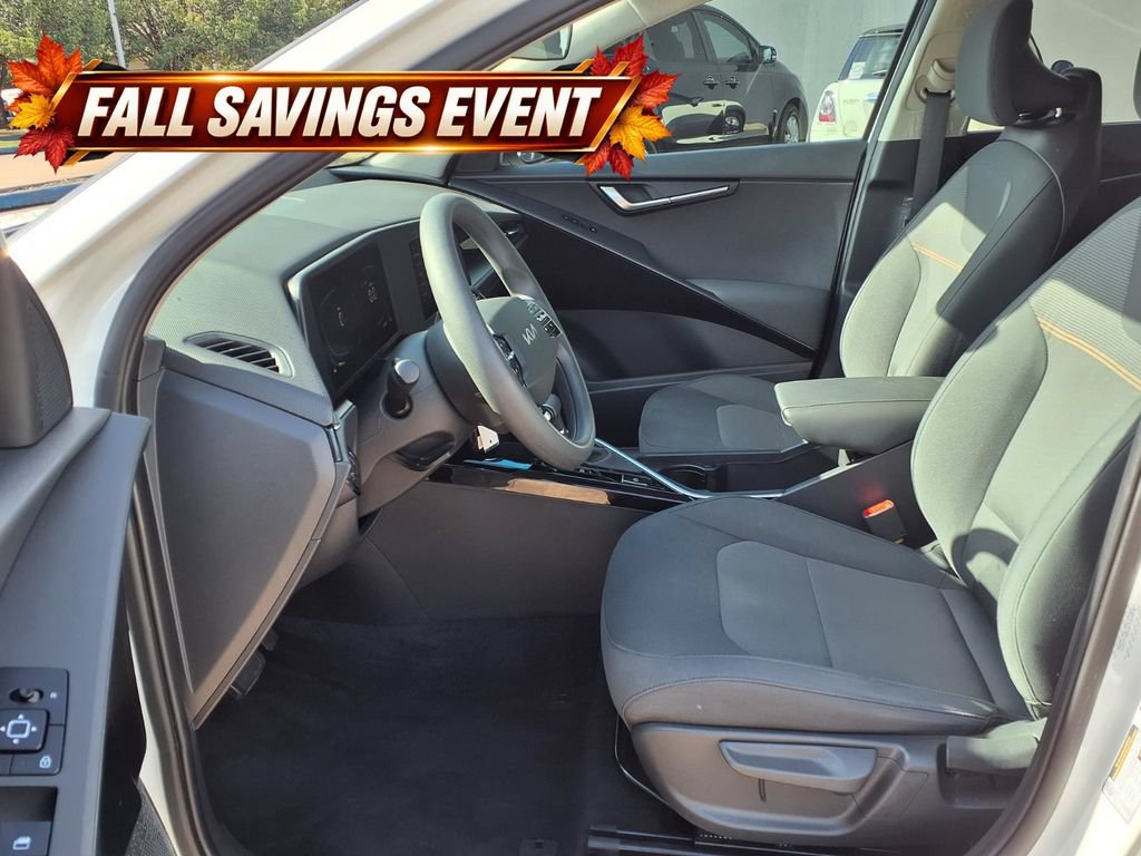 Used 2024 Kia Niro LX FWD image 10