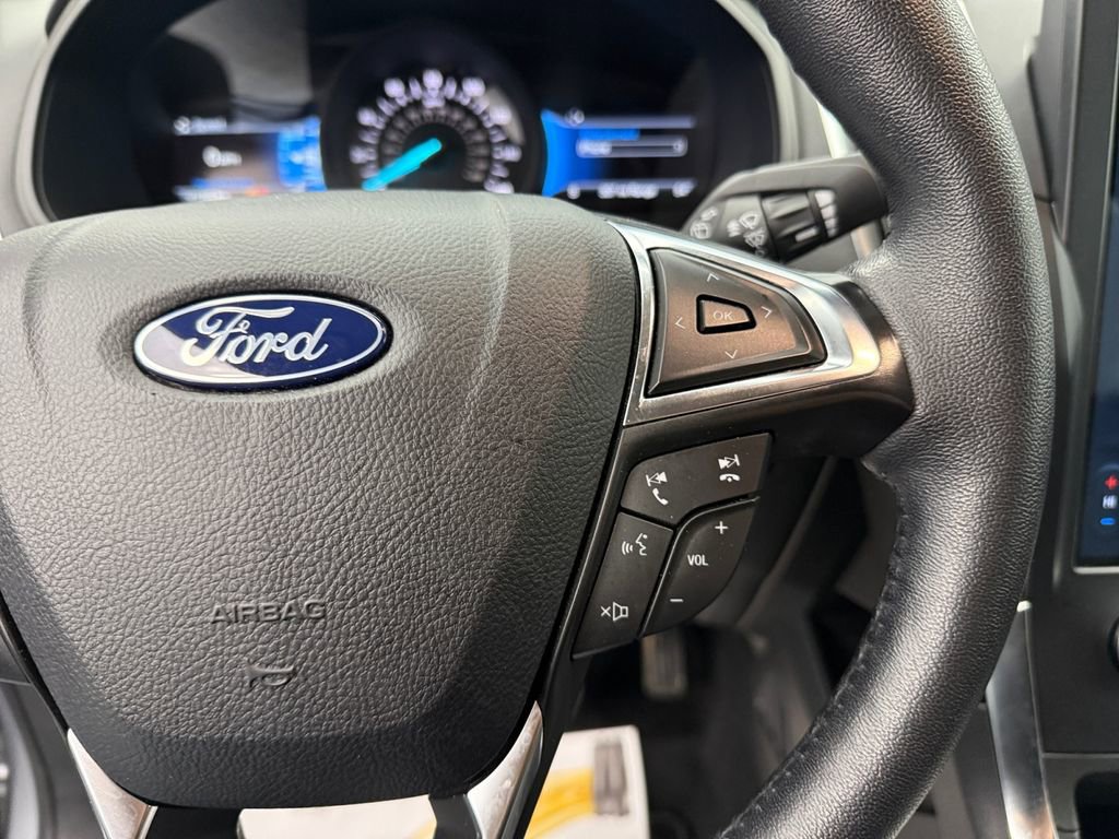 Used 2024 Ford Edge Titanium image 34