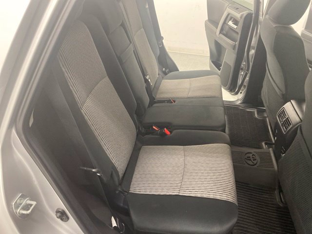 Used 2016 Toyota 4Runner SR5 AWD/4WD image 28