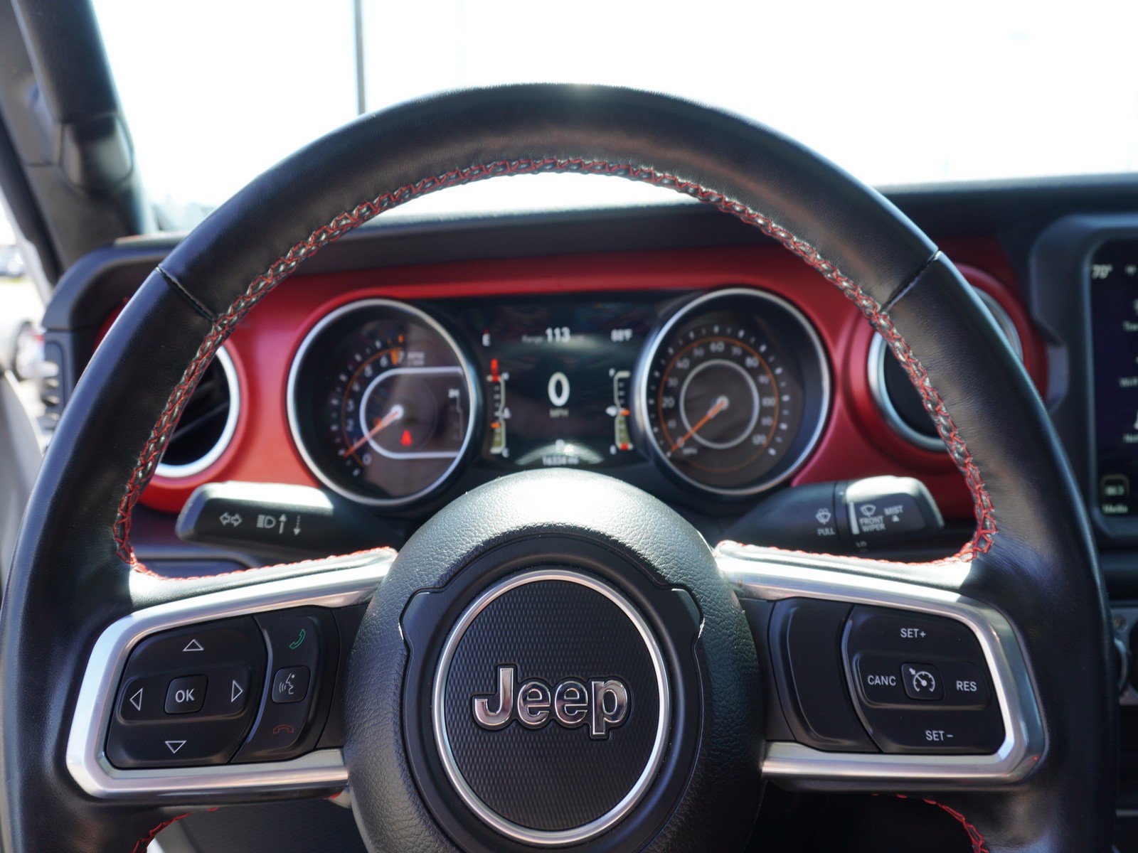Used 2023 Jeep Gladiator Rubicon w/ Cold Weather Group AWD/4WD image 24