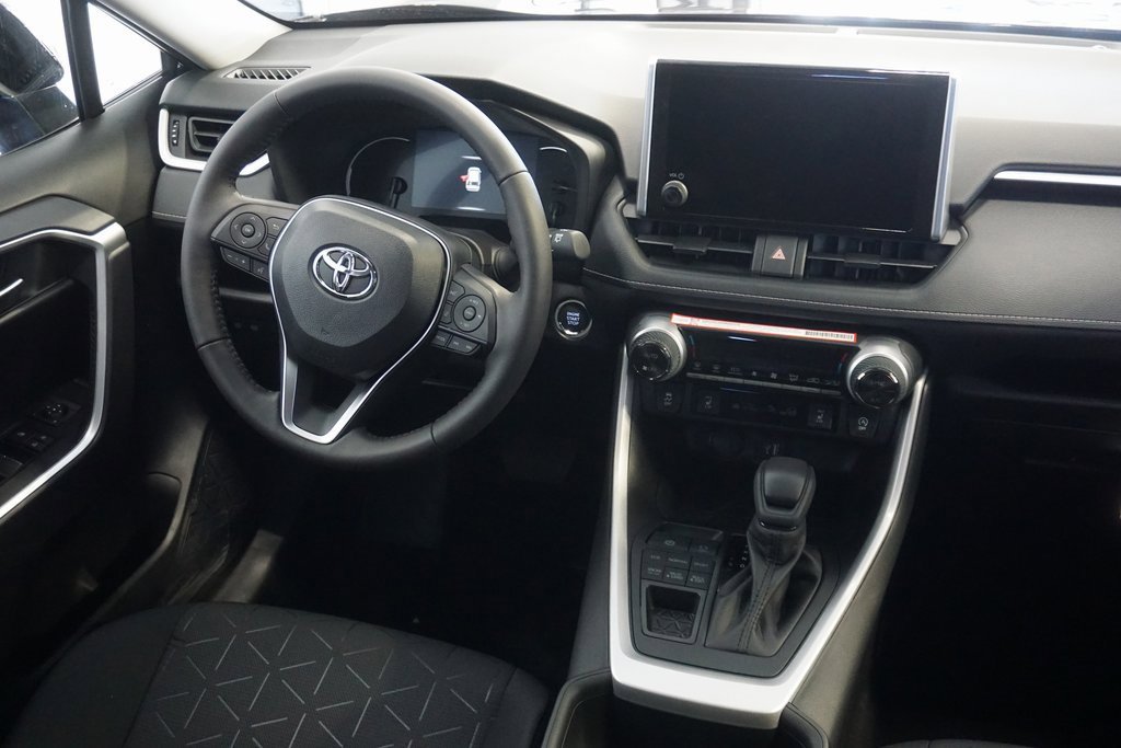 New 2025 Toyota RAV4 XLE image 30