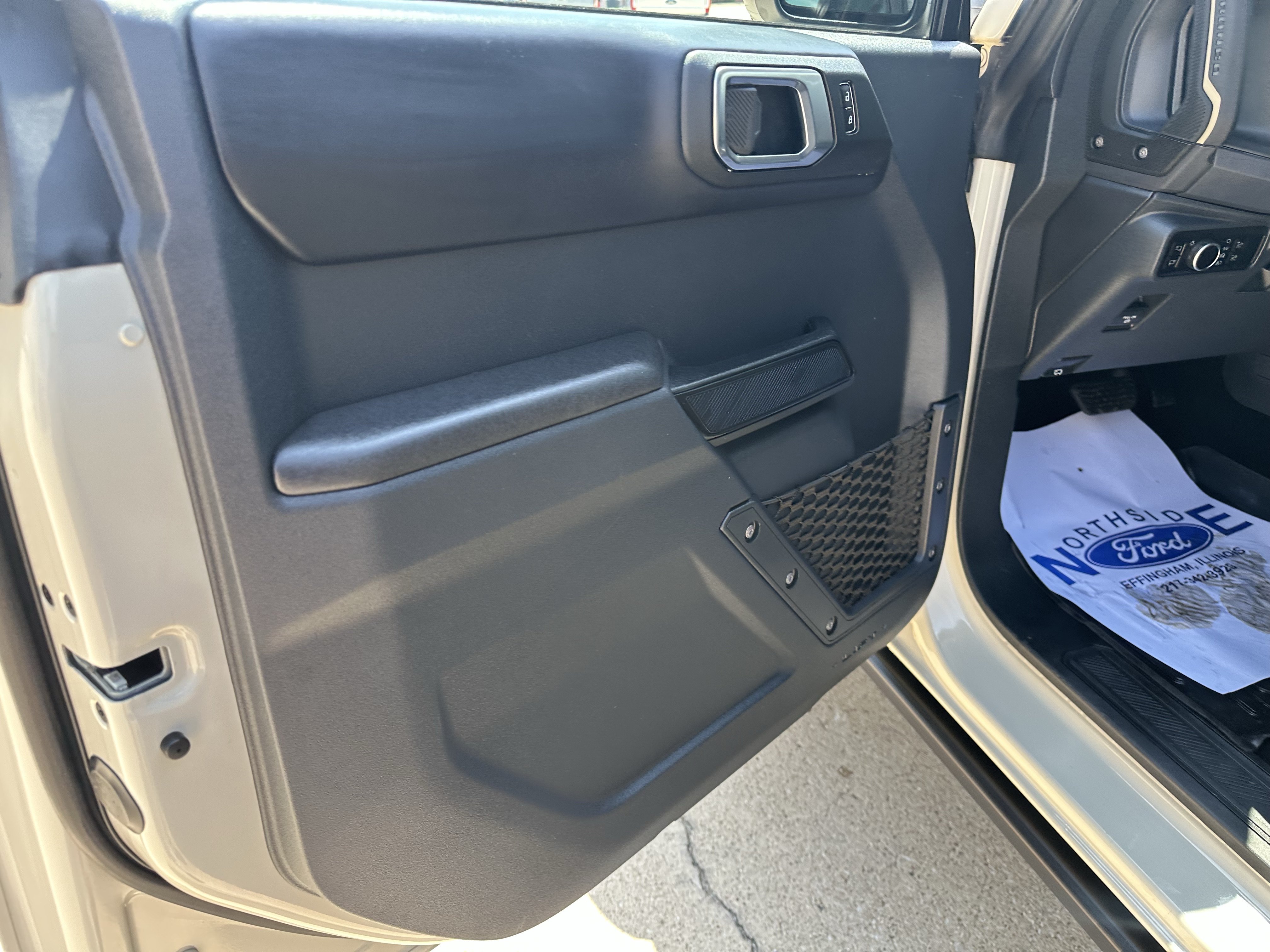 Used 2025 Ford Bronco Badlands AWD/4WD image 19