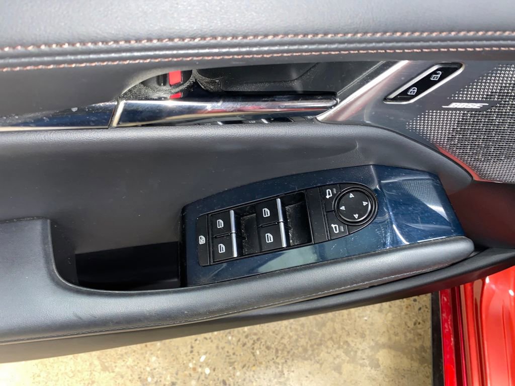 Used 2020 MAZDA MAZDA3 AWD Hatchback w/ Preferred Pkg image 11