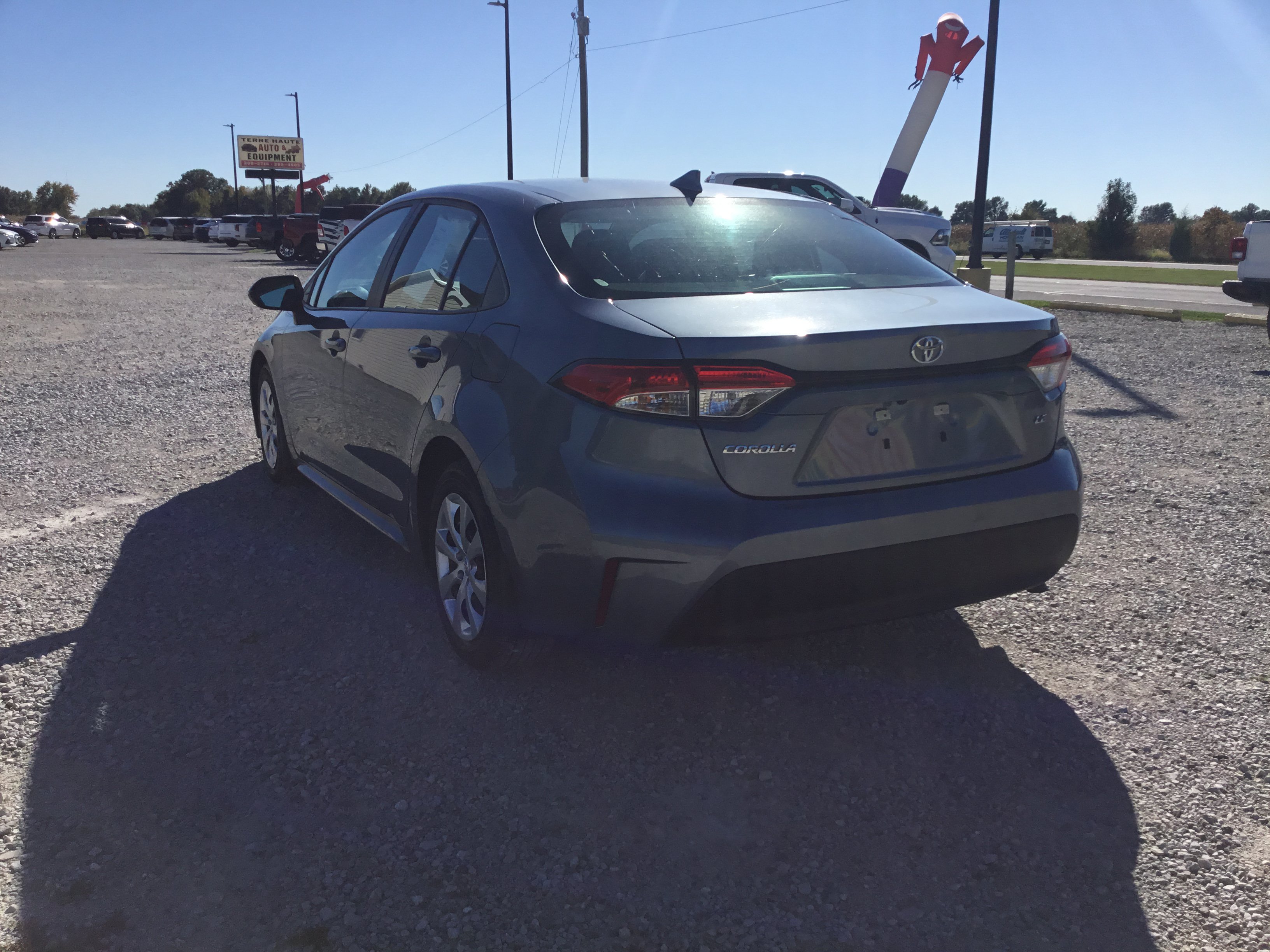 Used 2025 Toyota Corolla LE FWD image 5