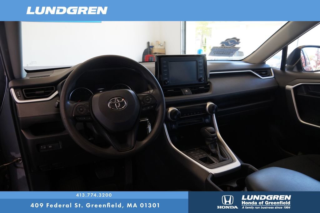 Used 2019 Toyota RAV4 LE w/ All Weather Liner Package AWD/4WD image 15