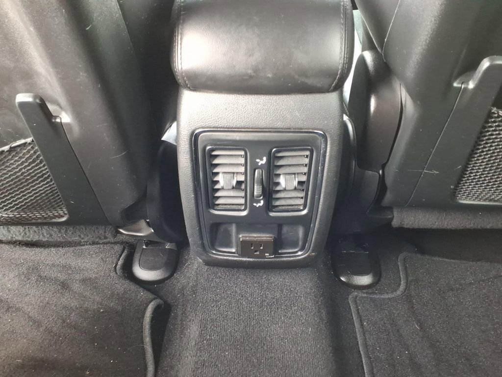 Used 2014 Jeep Grand Cherokee Altitude image 7