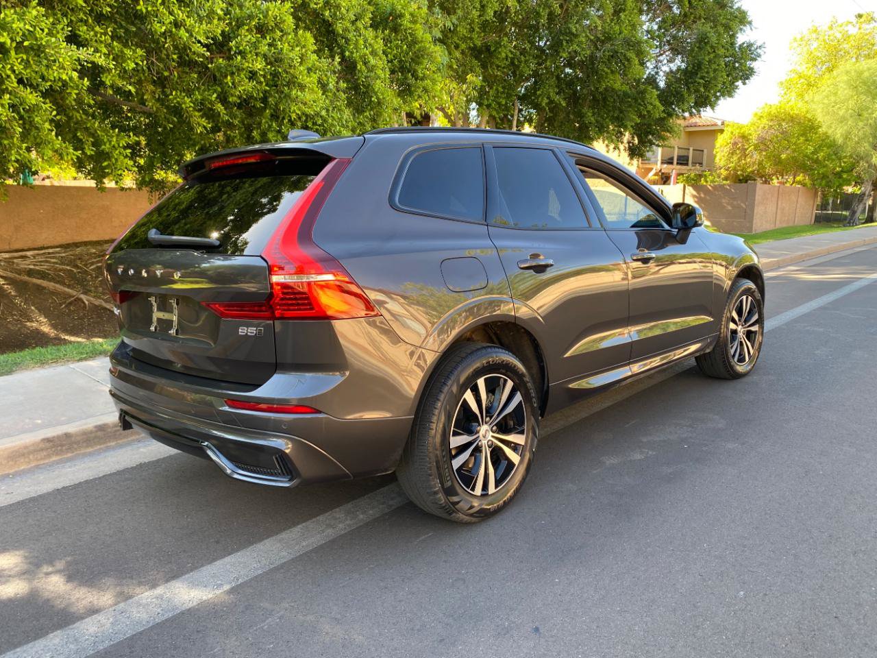 Used 2024 Volvo XC60 B5 Core AWD/4WD image 8