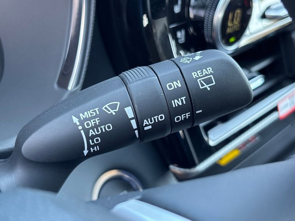 New 2026 Toyota Highlander Platinum image 16