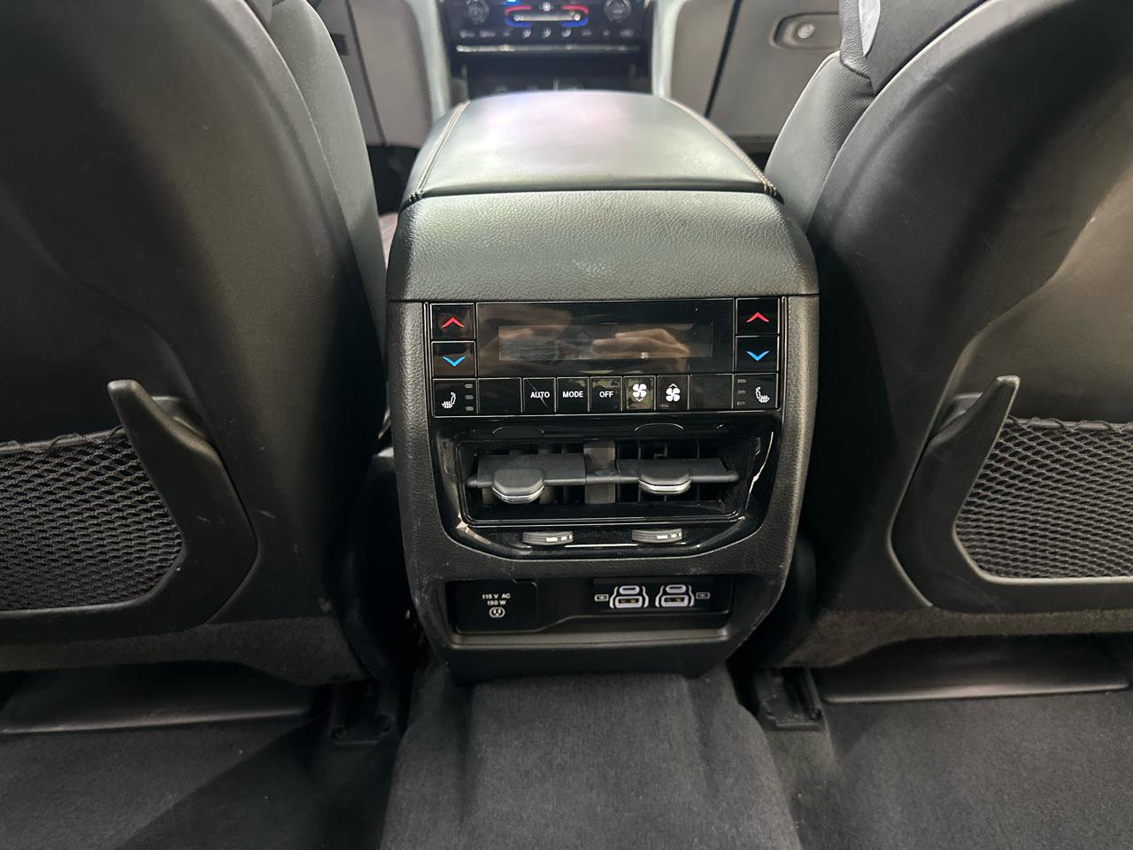 Used 2022 Jeep Grand Cherokee L Summit w/ Advanced Protech Group IV image 43