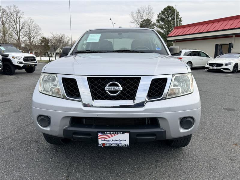 Used 2012 Nissan Frontier SV w/ SV Premium Utility Pkg AWD/4WD image 2