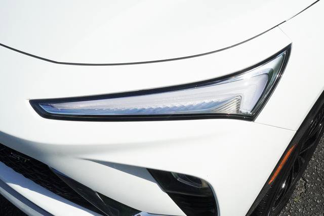 Used 2025 Buick Envista Sport Touring FWD image 32