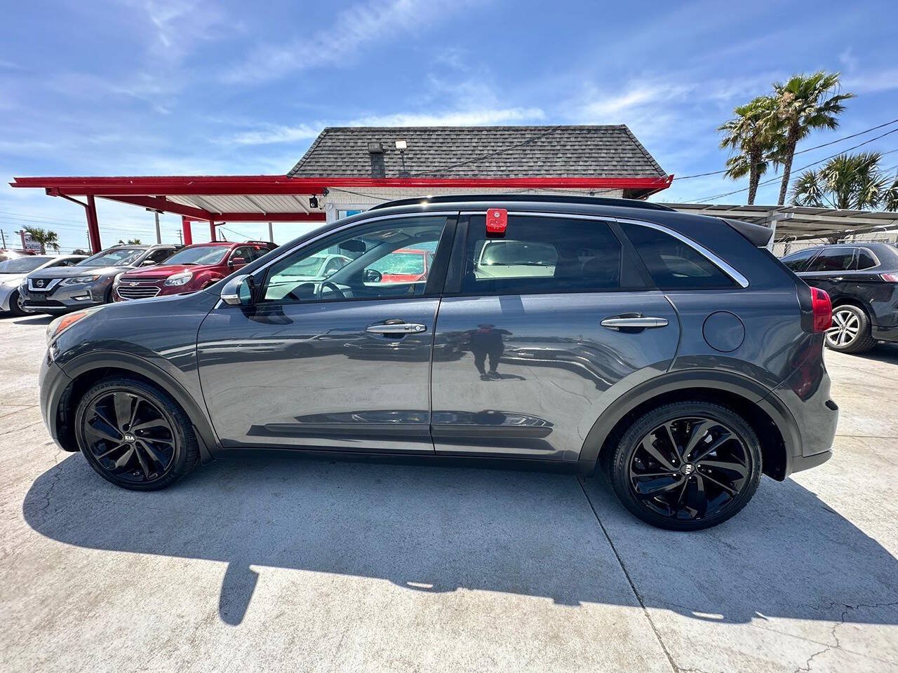 Used 2019 Kia Niro S Touring FWD image 18