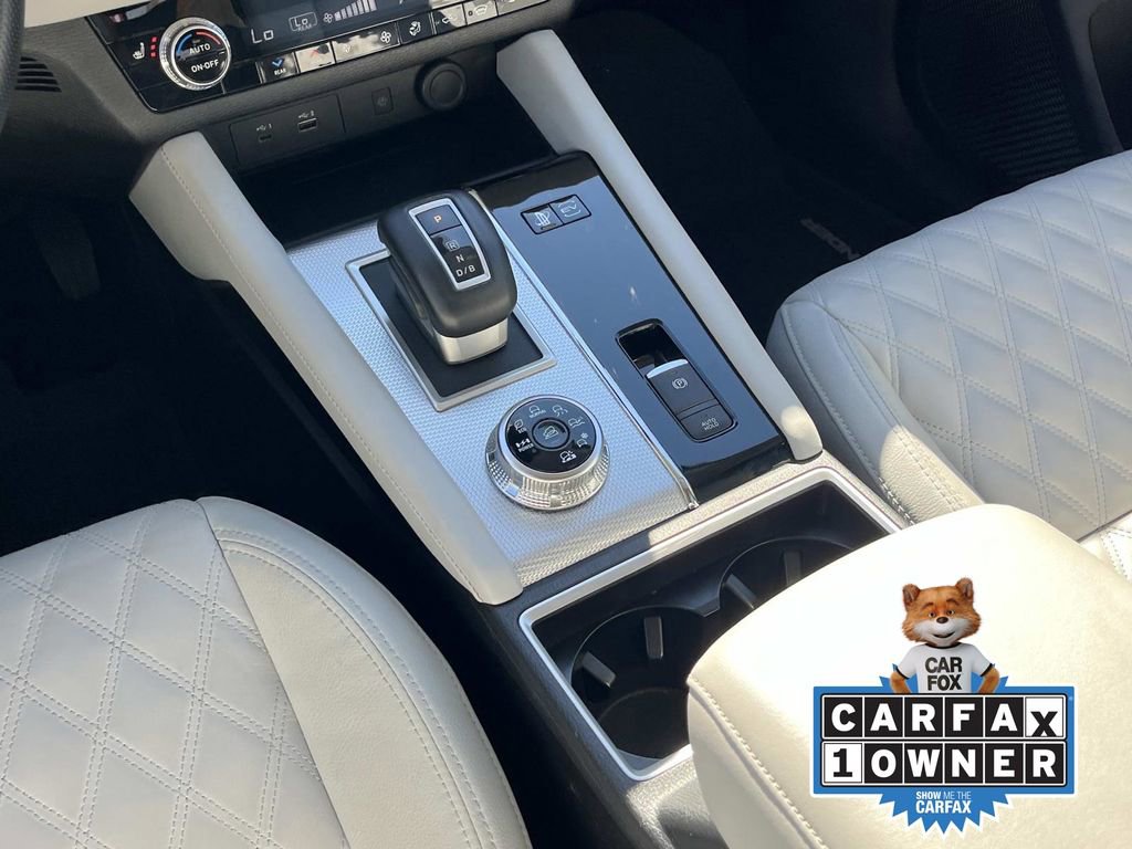 Used 2024 Mitsubishi Outlander SEL image 14