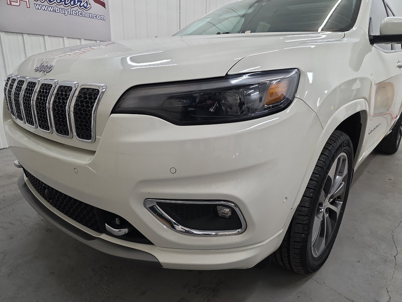 Used 2019 Jeep Cherokee Overland w/ Technology Group image 5