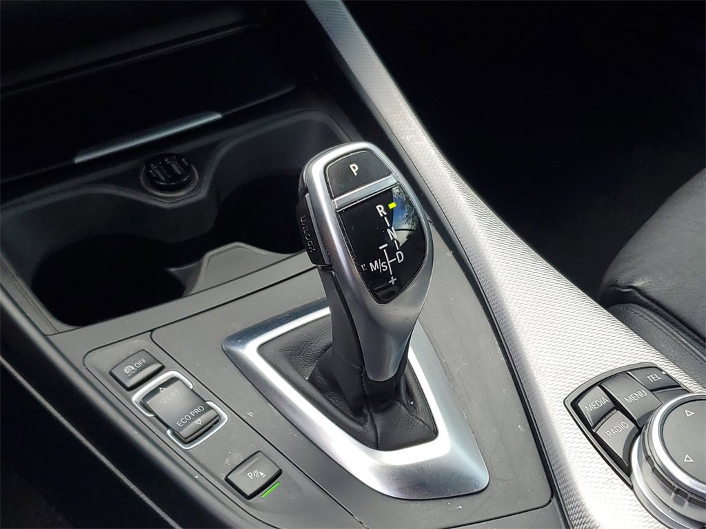 Used 2016 BMW M235i Convertible image 26