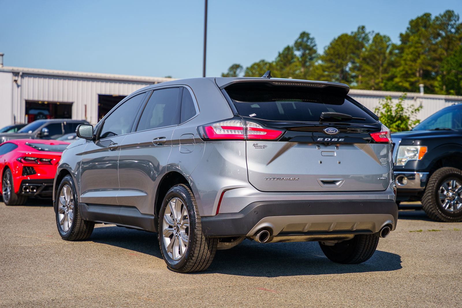 Used 2023 Ford Edge Titanium AWD/4WD image 5
