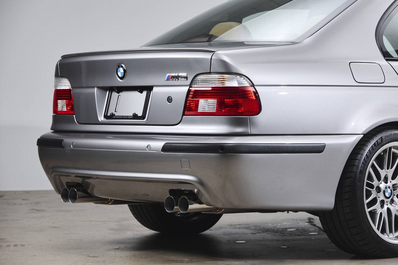 Used 2003 BMW M5 RWD image 20